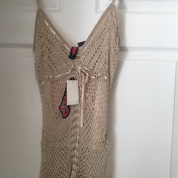 Gorgeous crochet top lined - Picture 2 of 4